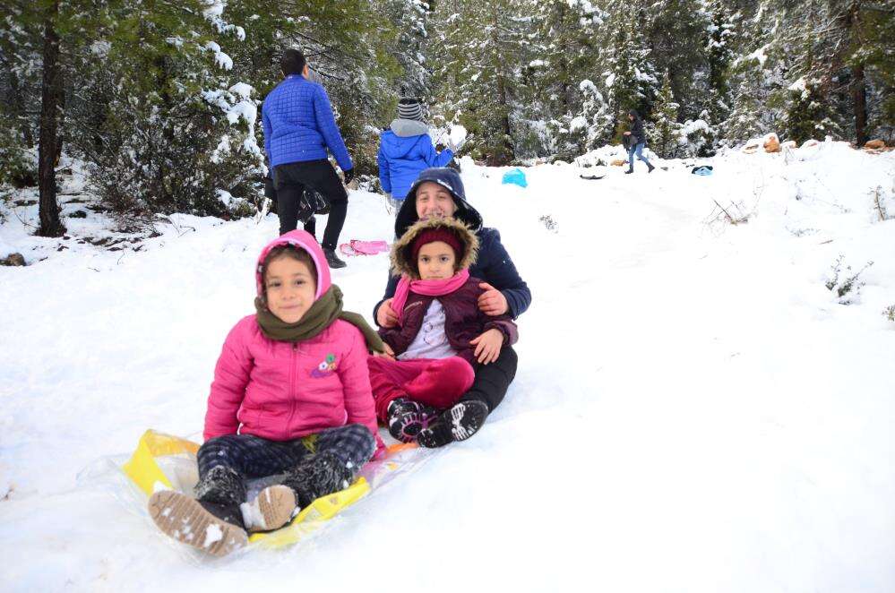 25 santim kar yağdığını duyan Konya yoluna akın etti 29